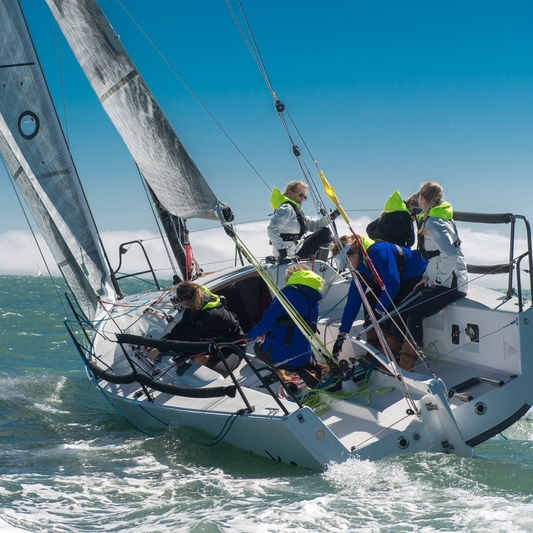 Women sailing on the San Francisco Bay